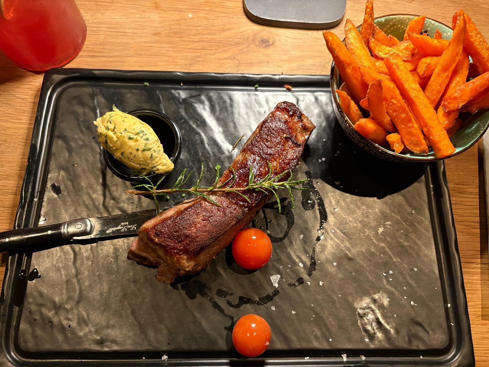 Mehr über den Artikel erfahren Hüftgold Schwetzingen im Test – Meine ehrliche Erfahrung mit Steak, Service und Ambiente