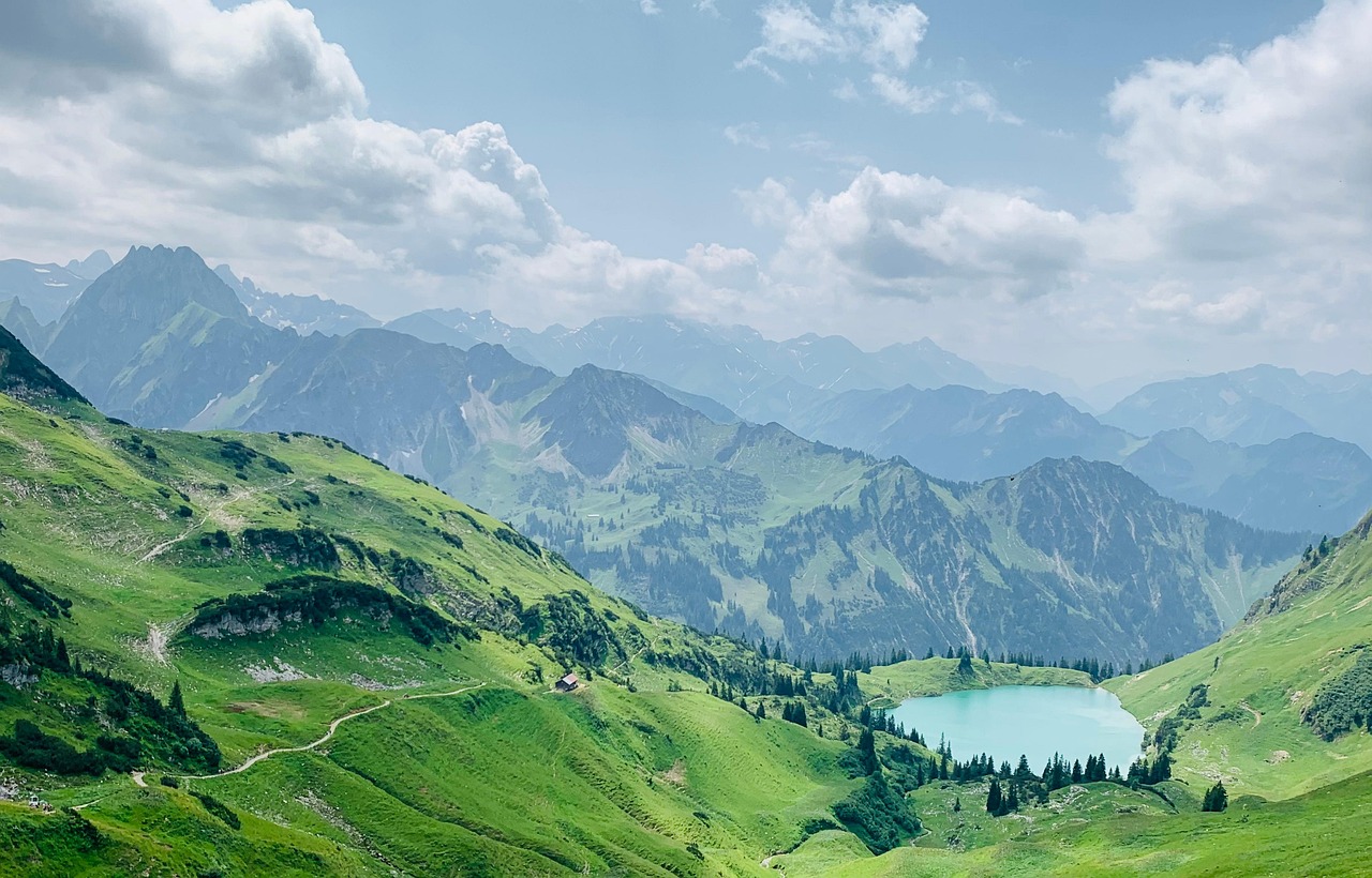 Mehr über den Artikel erfahren Firmenevent mit Perspektivwechsel: Warum ein Offsite in den Alpen deinem Team neue Energie gibt