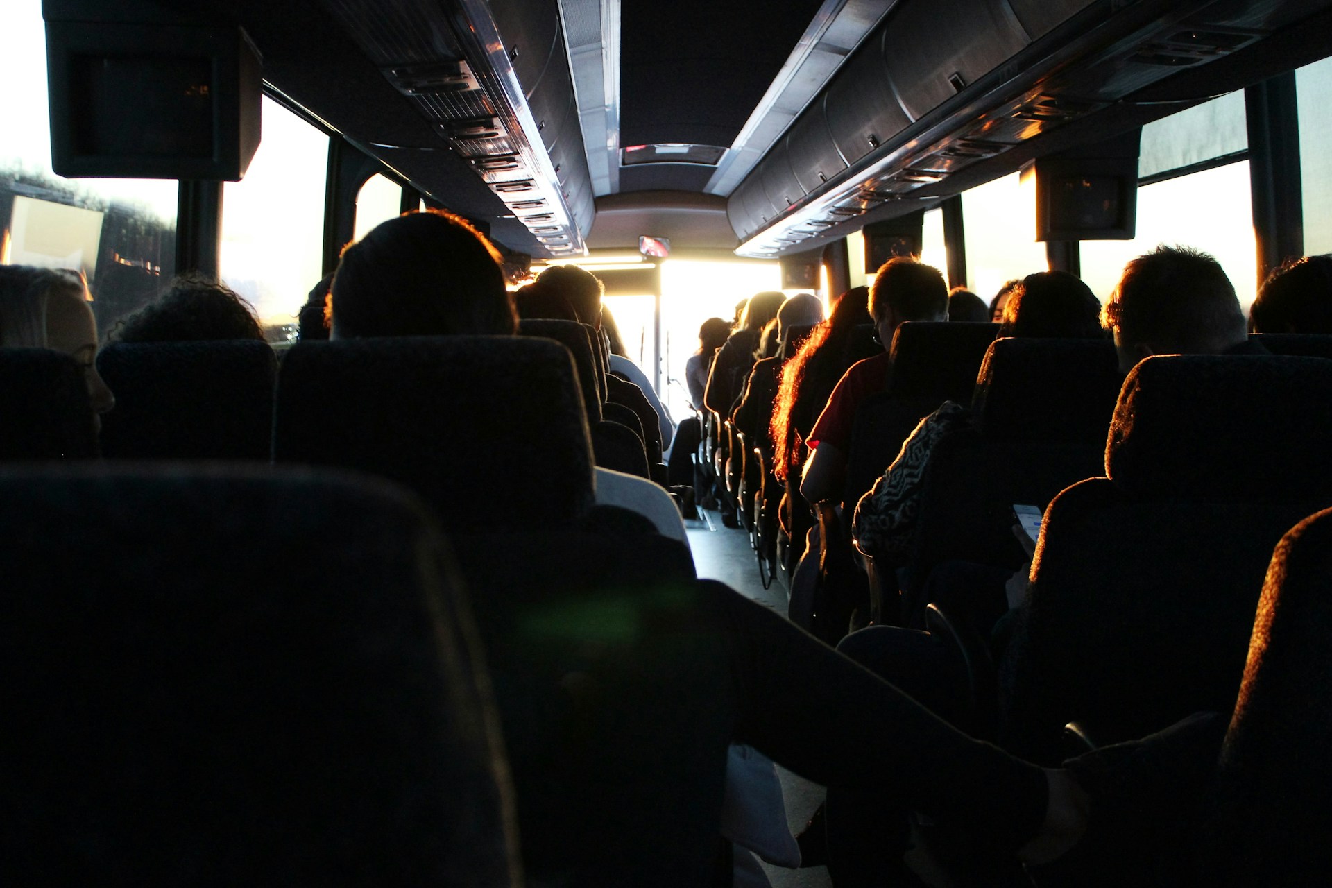 Mehr über den Artikel erfahren Mit dem Reisebus unterwegs: So wird der Gruppenausflug stressfrei